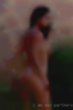 I am in sex partners shape, athletic, curvy.